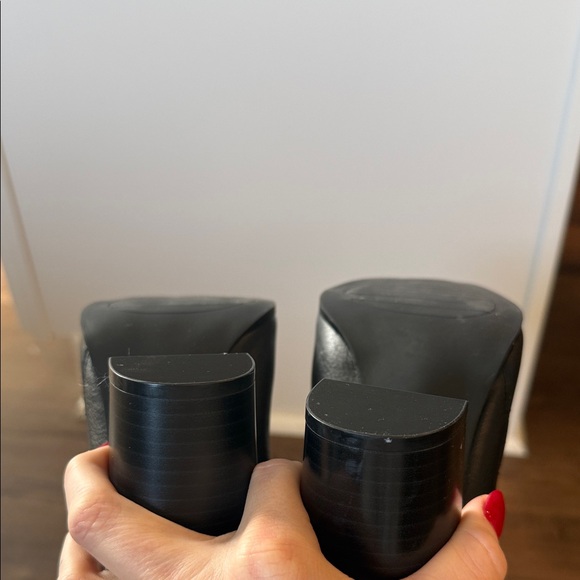 Kenneth Cole New York Justin Black Heeled Boots - Picture 15 of 16